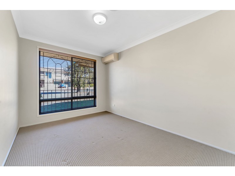 3 Blaxland Street, Newtown QLD 4350