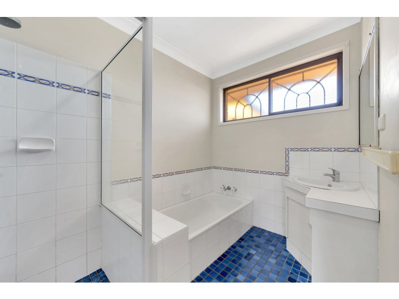 3 Blaxland Street, Newtown QLD 4350