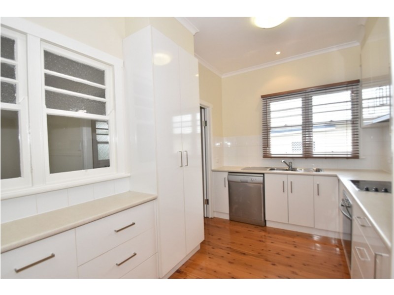 92A Curzon Street, East Toowoomba QLD 4350