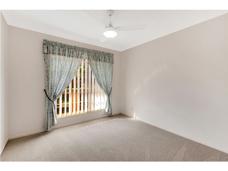 4 Jackson Close, Hodgson Vale QLD 4352