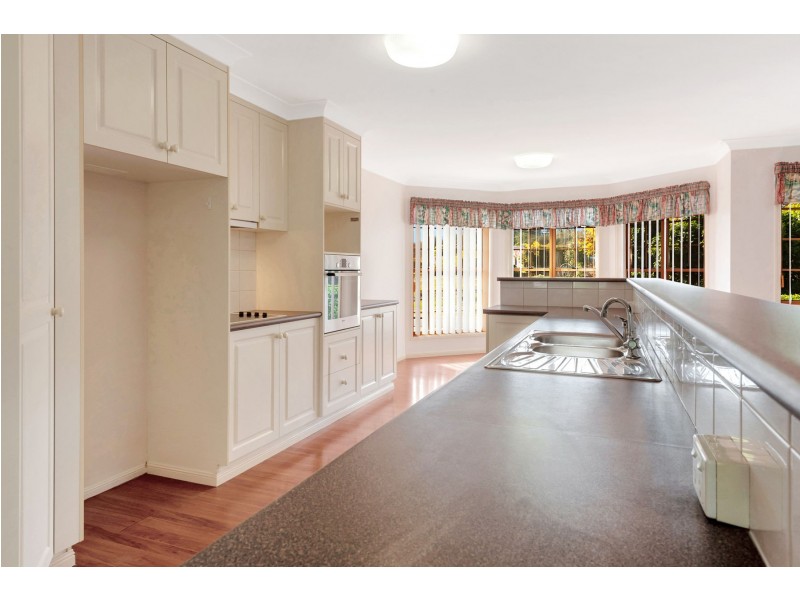 4 Jackson Close, Hodgson Vale QLD 4352