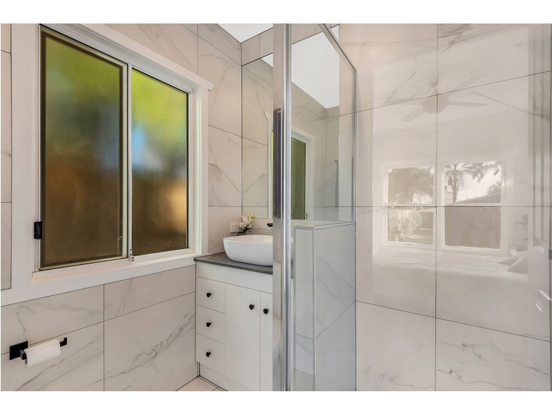 10 Bernard Street, Newtown QLD 4350