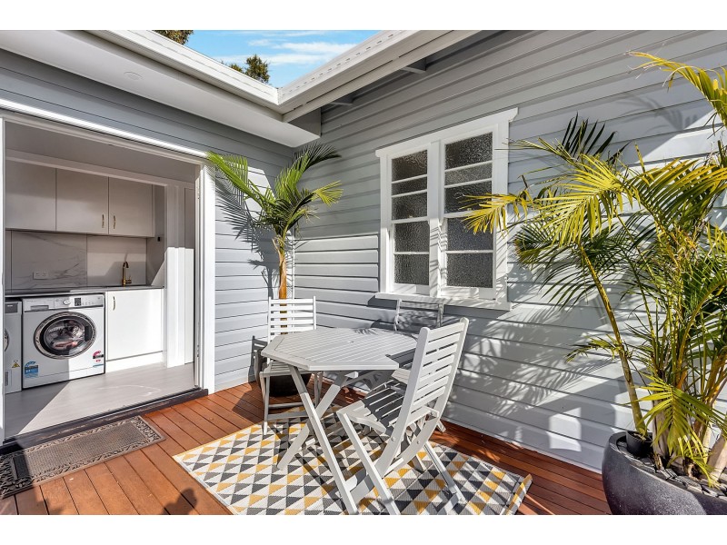 10 Bernard Street, Newtown QLD 4350