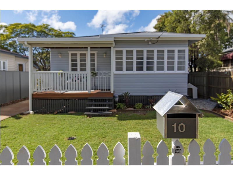 10 Bernard Street, Newtown QLD 4350