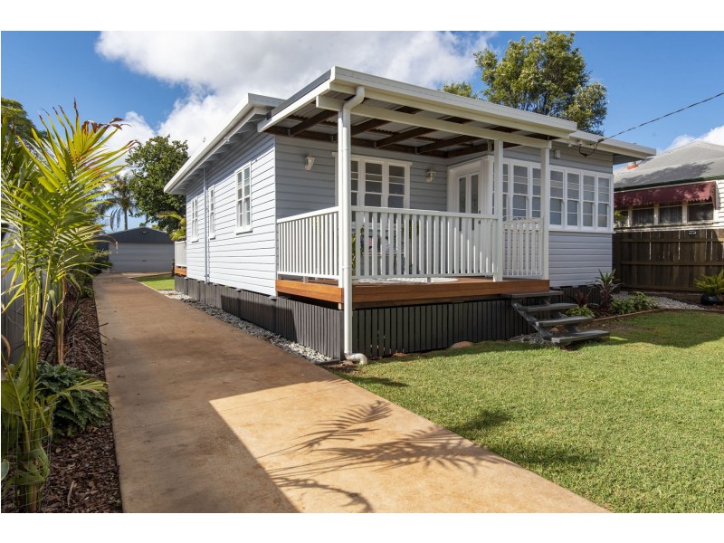 10 Bernard Street, Newtown QLD 4350