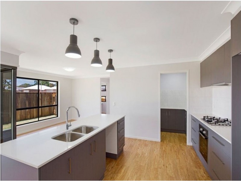 15 Entabeni Drive, Kearneys Spring QLD 4350