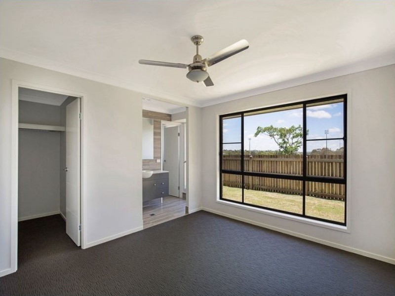 15 Entabeni Drive, Kearneys Spring QLD 4350