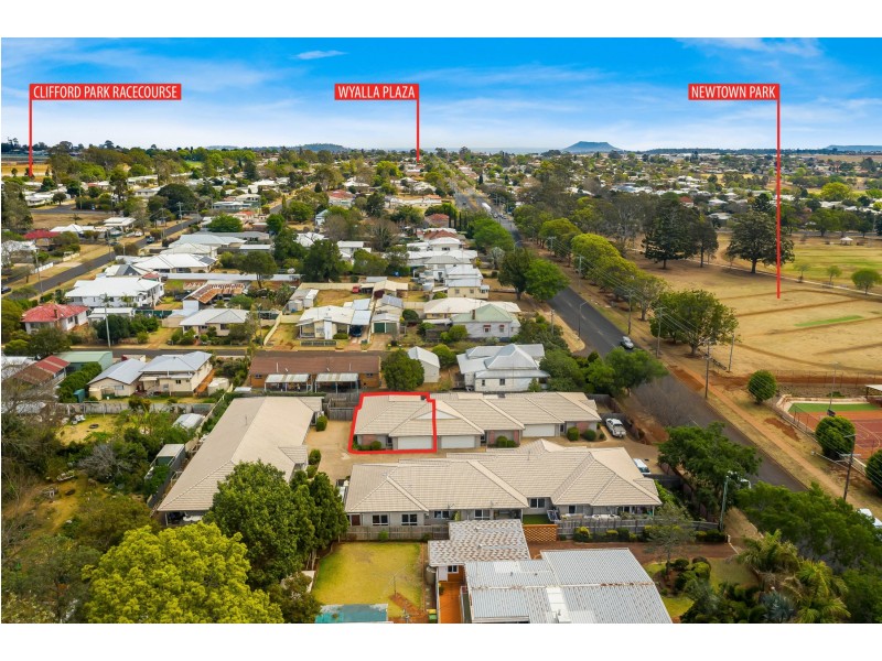 3/116-118 Taylor Street, Newtown QLD 4350