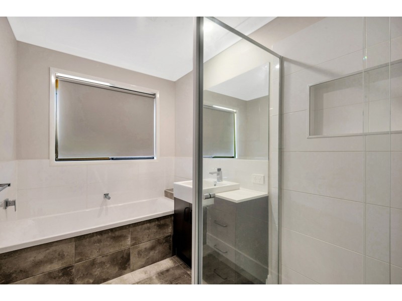 22 Hannaford Crescent, Wyreema QLD 4352