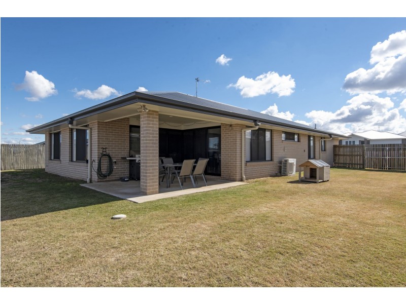 22 Hannaford Crescent, Wyreema QLD 4352