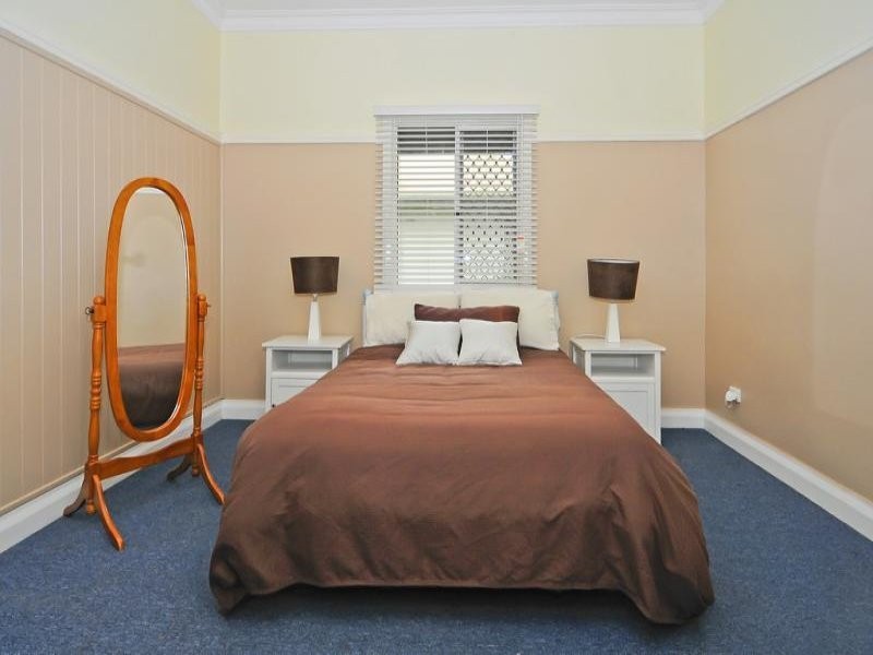 17 Mooney Street, Harlaxton QLD 4350