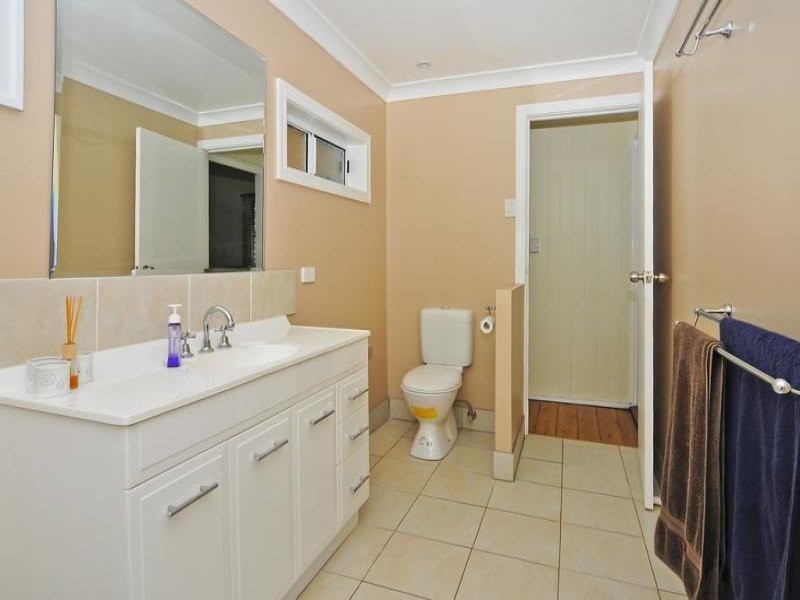 17 Mooney Street, Harlaxton QLD 4350