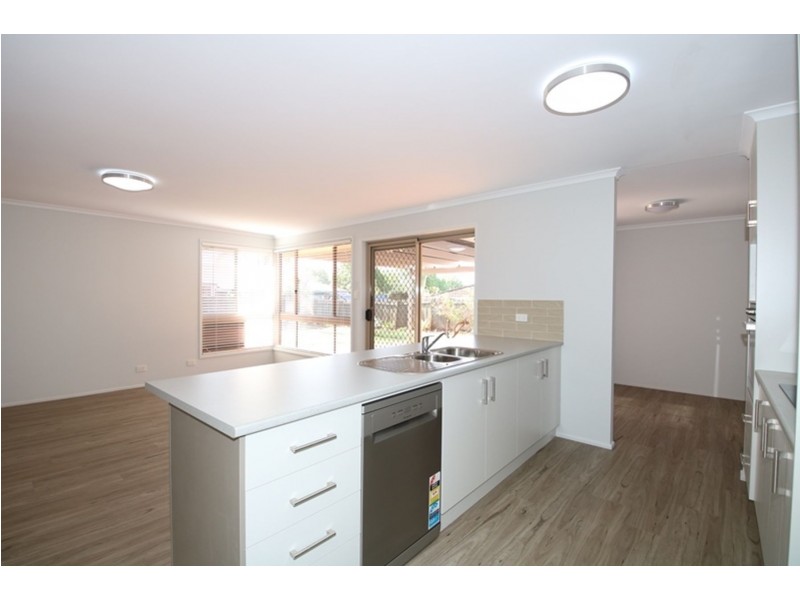 11 Box Street, Rangeville QLD 4350
