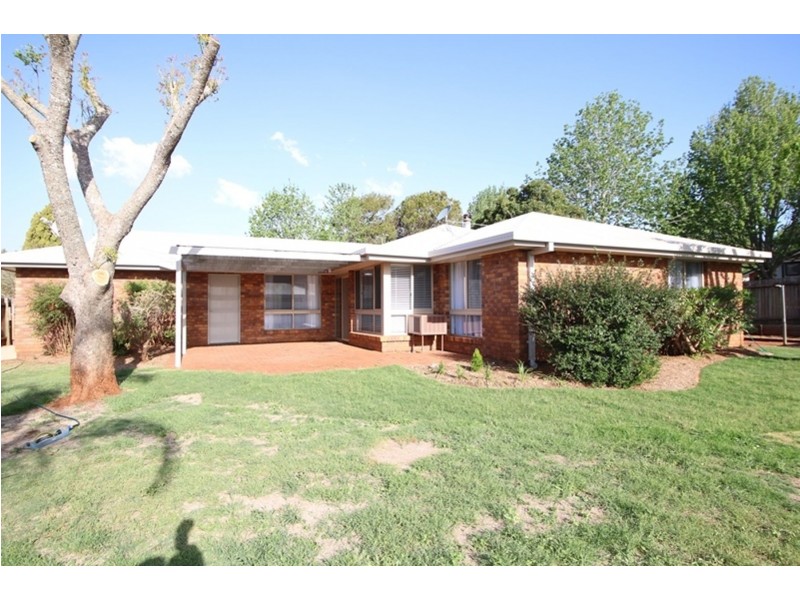 11 Box Street, Rangeville QLD 4350