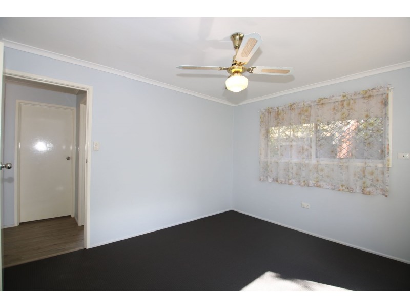8 Hinkler Crescent, Wilsonton QLD 4350