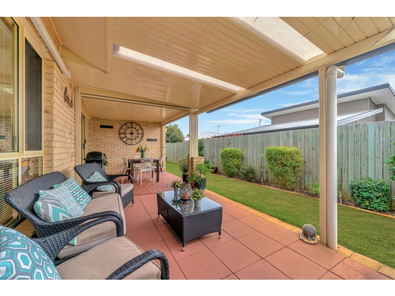 2/9 Sambar Court, Kearneys Spring QLD 4350