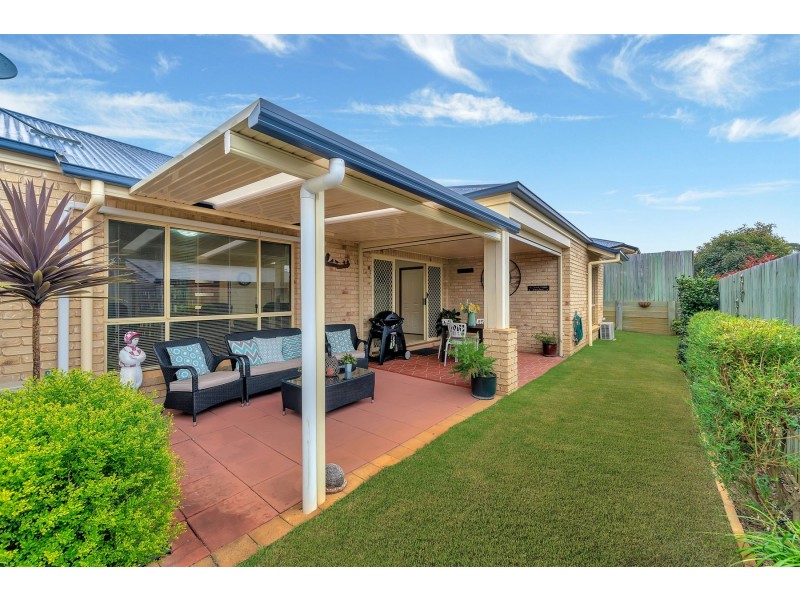 2/9 Sambar Court, Kearneys Spring QLD 4350