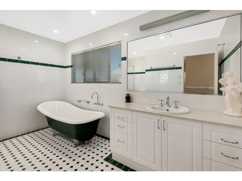 18 Perth Street, Rangeville QLD 4350