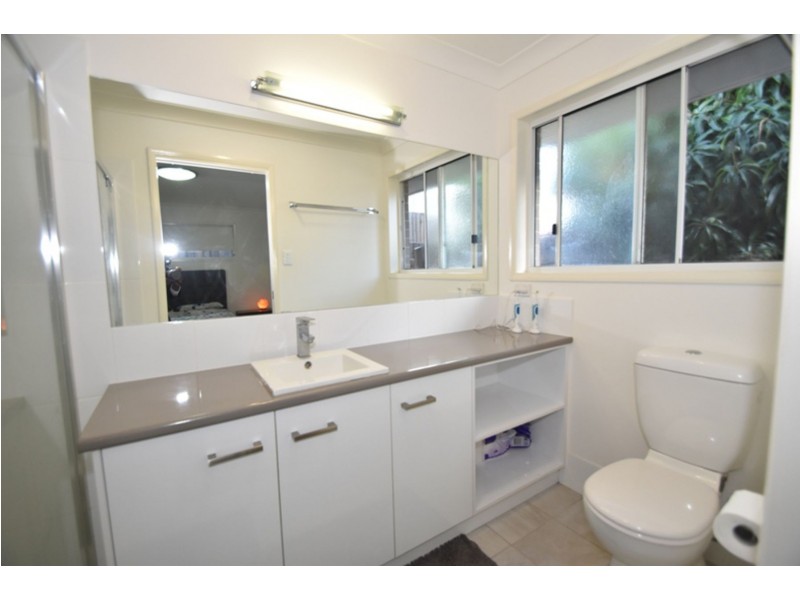 5/8 Lovejoy Court, Kearneys Spring QLD 4350
