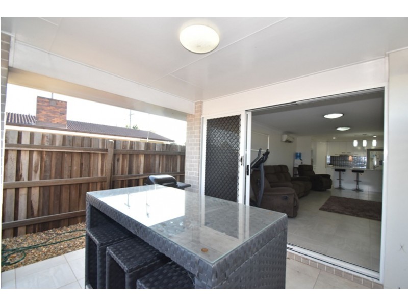 5/8 Lovejoy Court, Kearneys Spring QLD 4350