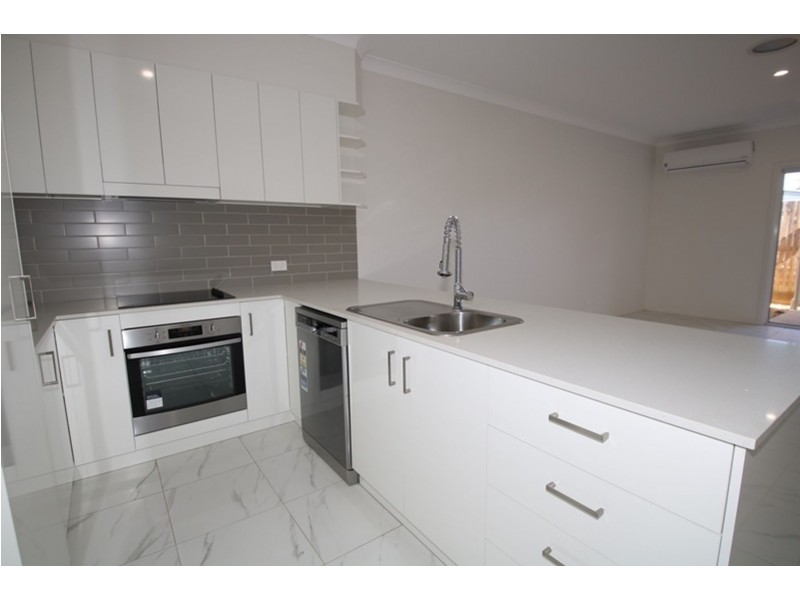 3/33 Albert Street, Newtown QLD 4350