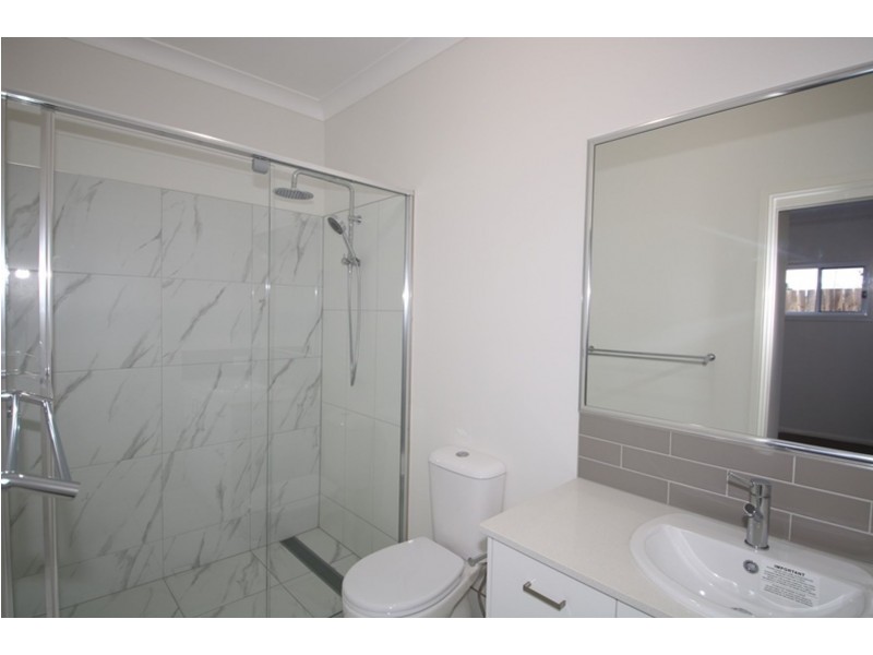 3/33 Albert Street, Newtown QLD 4350
