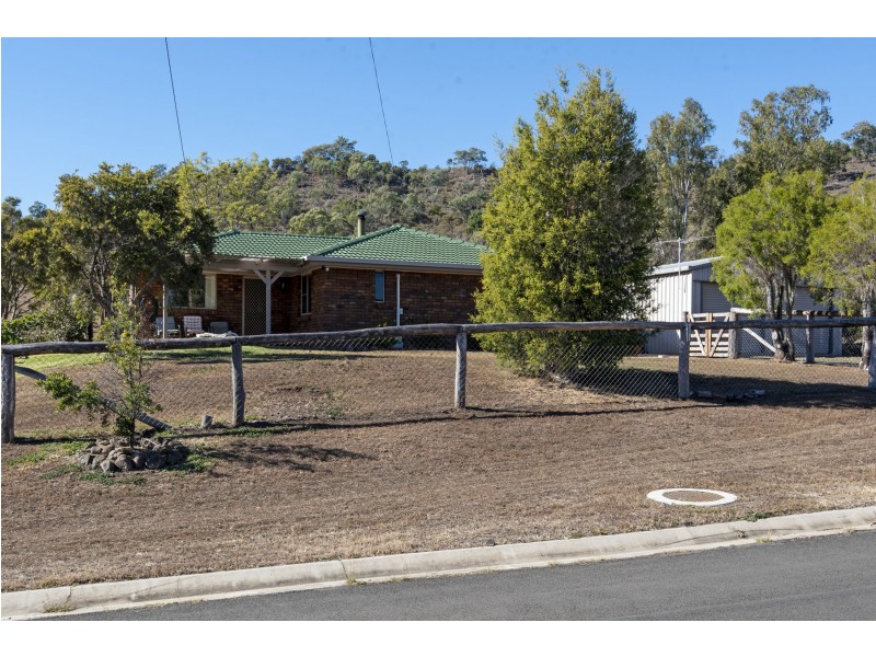 6 Darel Street, Kingsthorpe QLD 4400