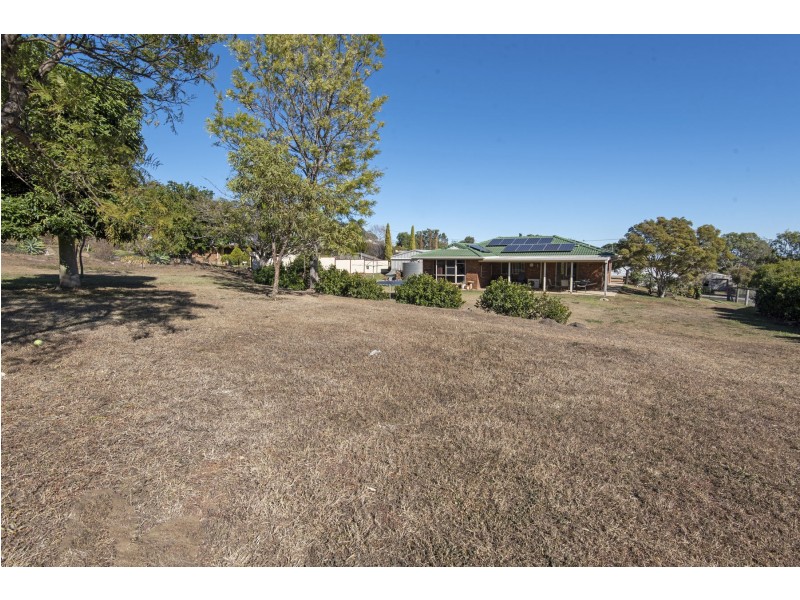 6 Darel Street, Kingsthorpe QLD 4400