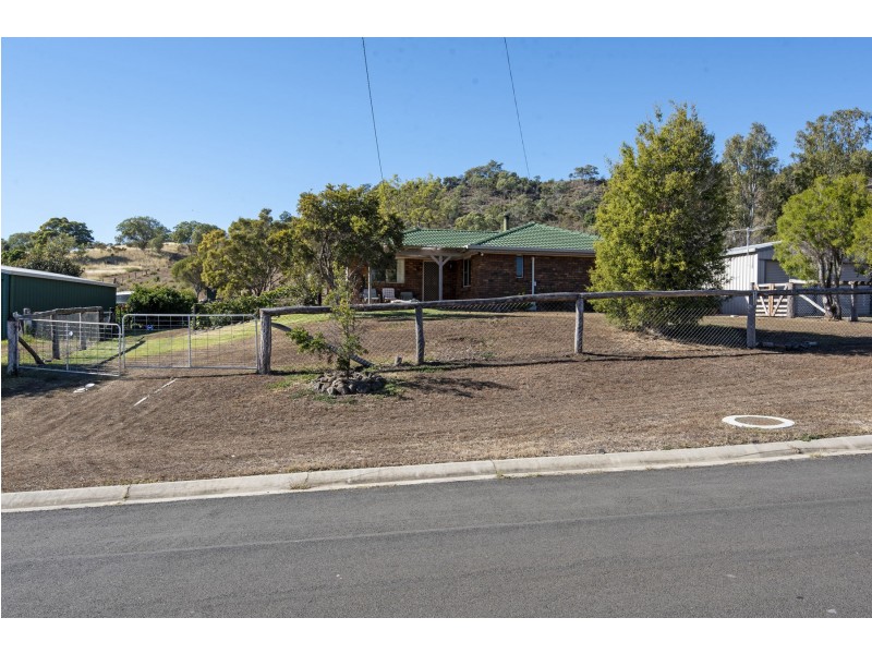 6 Darel Street, Kingsthorpe QLD 4400