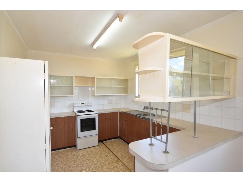 61 Sardon Street, Centenary Heights QLD 4350