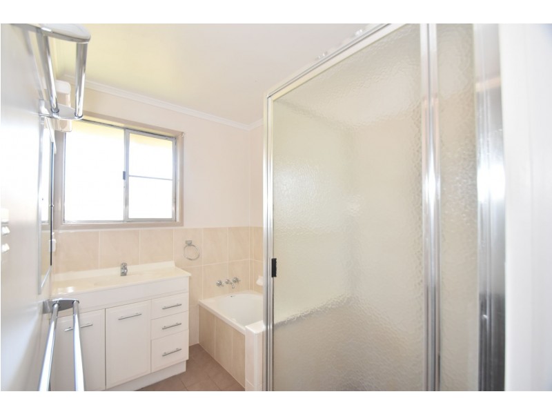 61 Sardon Street, Centenary Heights QLD 4350