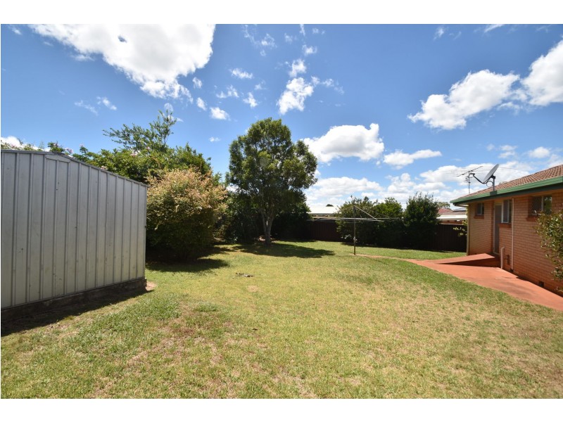 61 Sardon Street, Centenary Heights QLD 4350