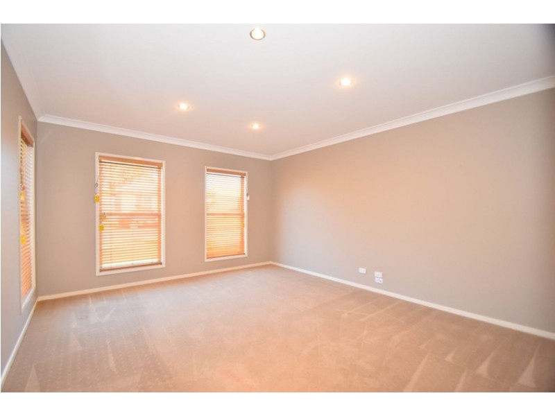 1 Prime Minister Drive, Middle Ridge QLD 4350