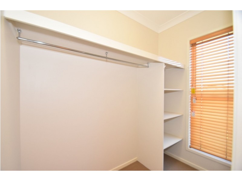 1 Prime Minister Drive, Middle Ridge QLD 4350