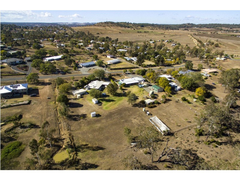 43 Valley View Drive, Meringandan West QLD 4352