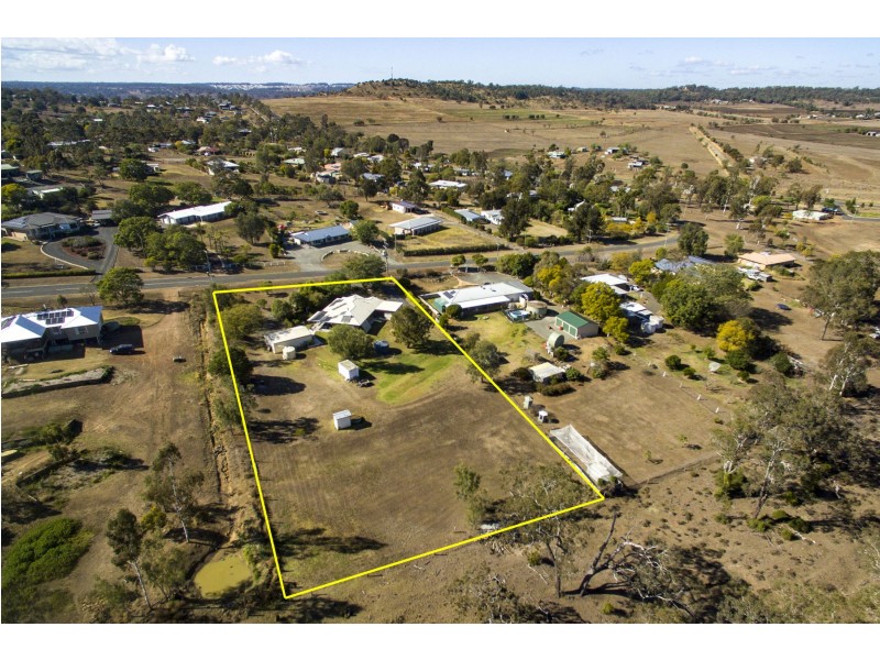43 Valley View Drive, Meringandan West QLD 4352