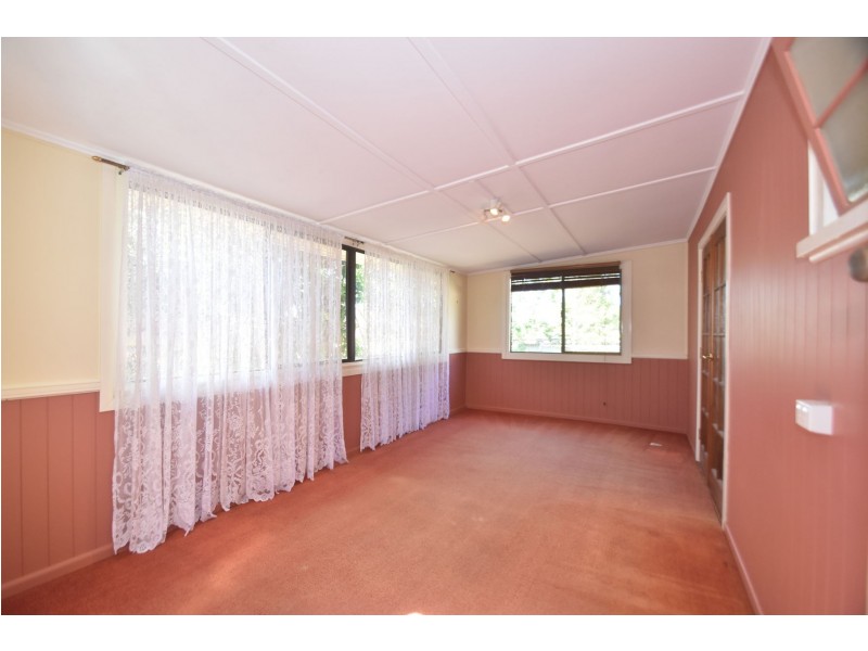 11 Jenkins Street, Newtown QLD 4350