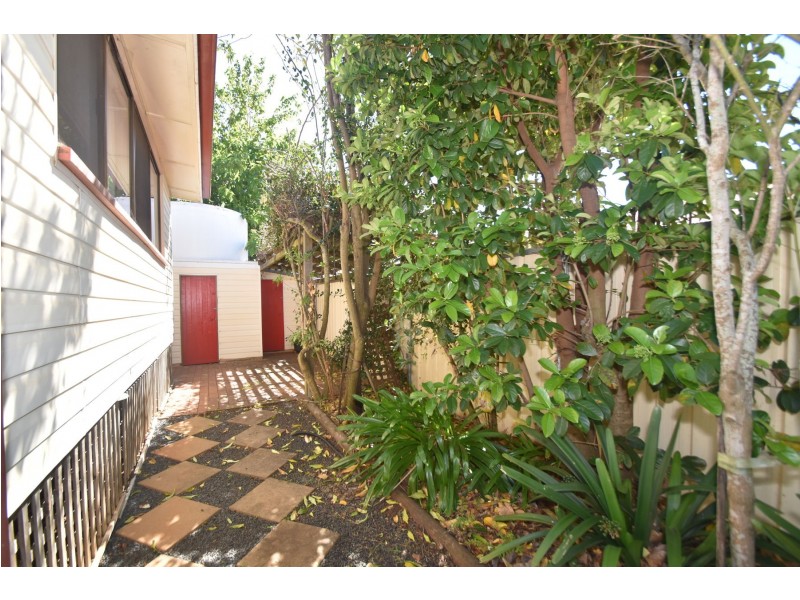 11 Jenkins Street, Newtown QLD 4350