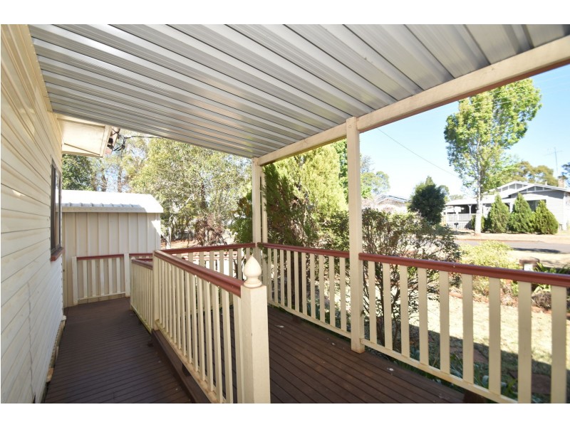 11 Jenkins Street, Newtown QLD 4350