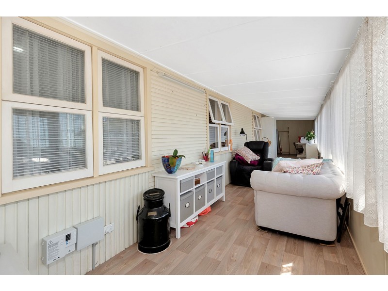 2 Loch Street, Centenary Heights QLD 4350