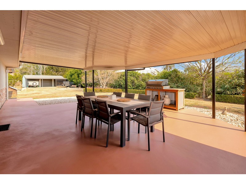62 Phipps Drive, Meringandan West QLD 4352