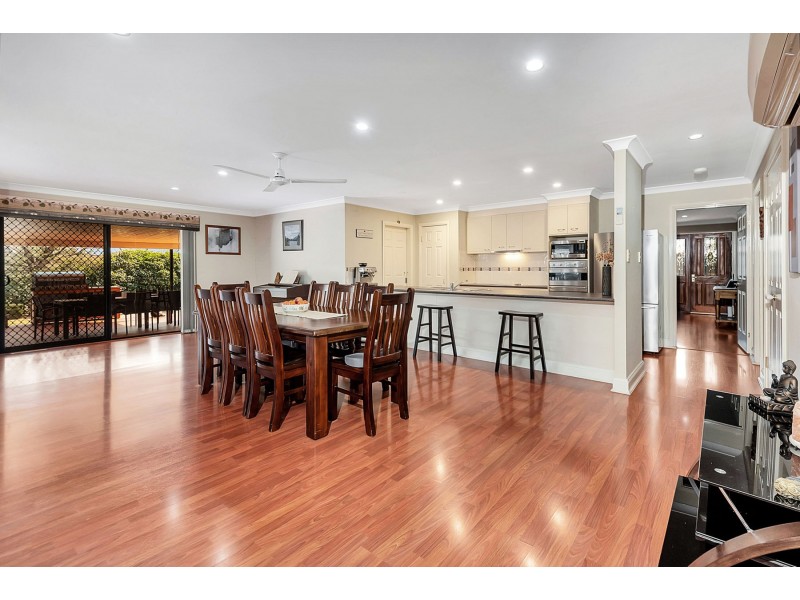 62 Phipps Drive, Meringandan West QLD 4352