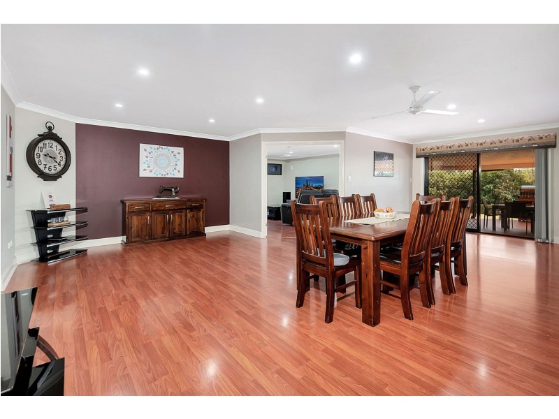 62 Phipps Drive, Meringandan West QLD 4352