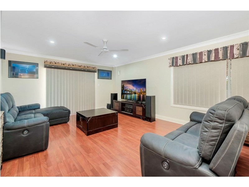 62 Phipps Drive, Meringandan West QLD 4352