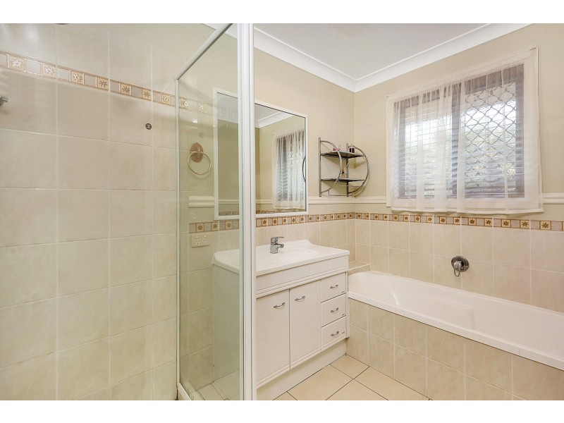 62 Phipps Drive, Meringandan West QLD 4352