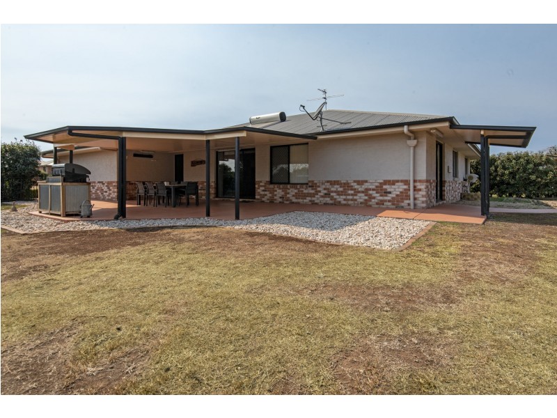 62 Phipps Drive, Meringandan West QLD 4352