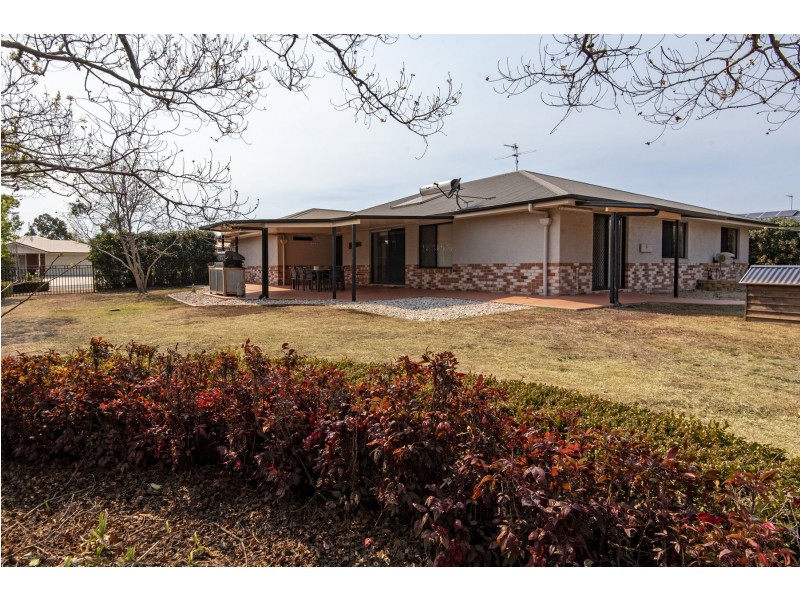 62 Phipps Drive, Meringandan West QLD 4352
