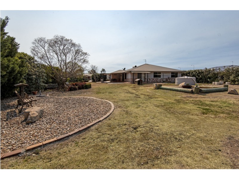 62 Phipps Drive, Meringandan West QLD 4352