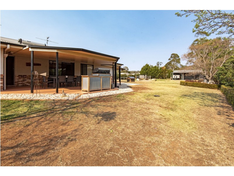 62 Phipps Drive, Meringandan West QLD 4352