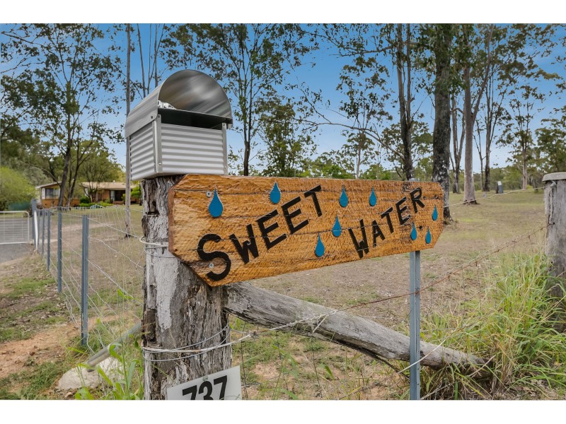 737 Murphys Creek Road, Upper Lockyer QLD 4352